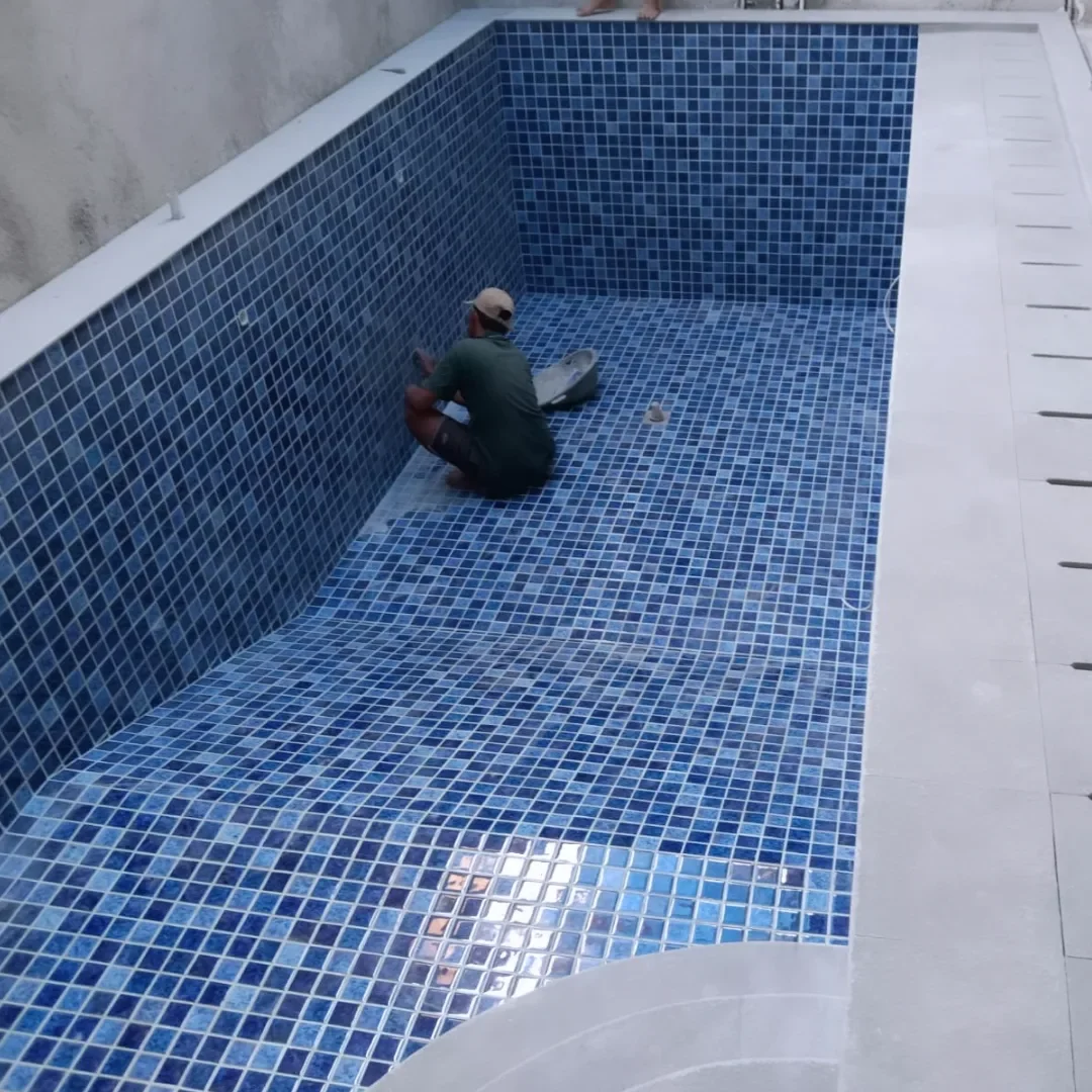 Pengerjaan Kolam Renang
